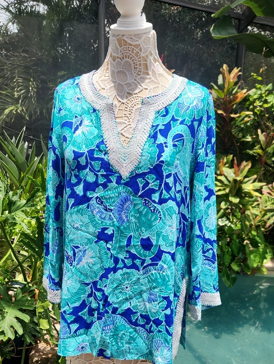 Lilly Pulitzer Tops - Lilly Pulitzer Renato Tunic New with tags Gorgeous Lilly Top! $178 Retail!! New!